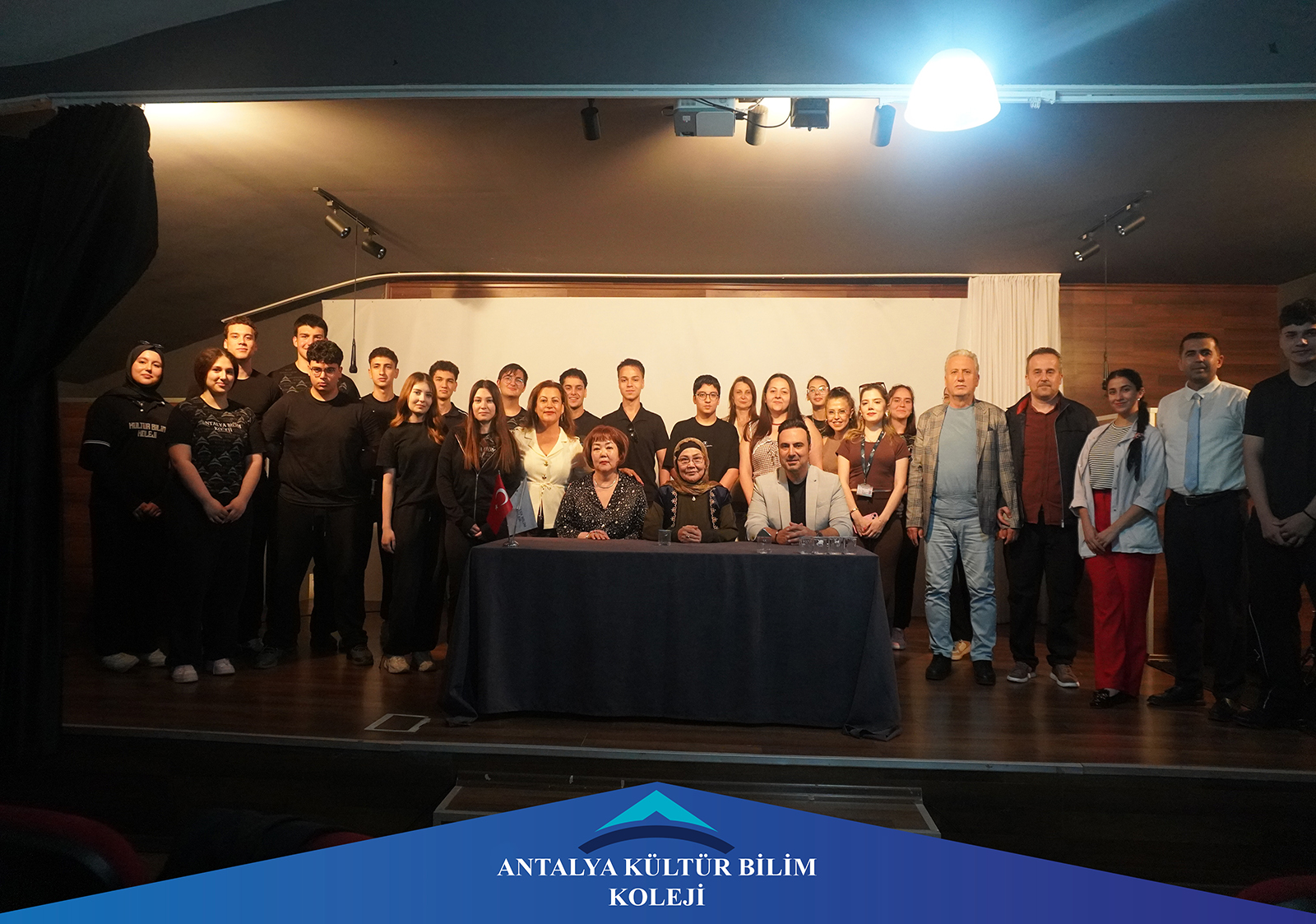 Cengiz Aytmatov’un Eserleri ve Manas Destanı Söyleşisi
